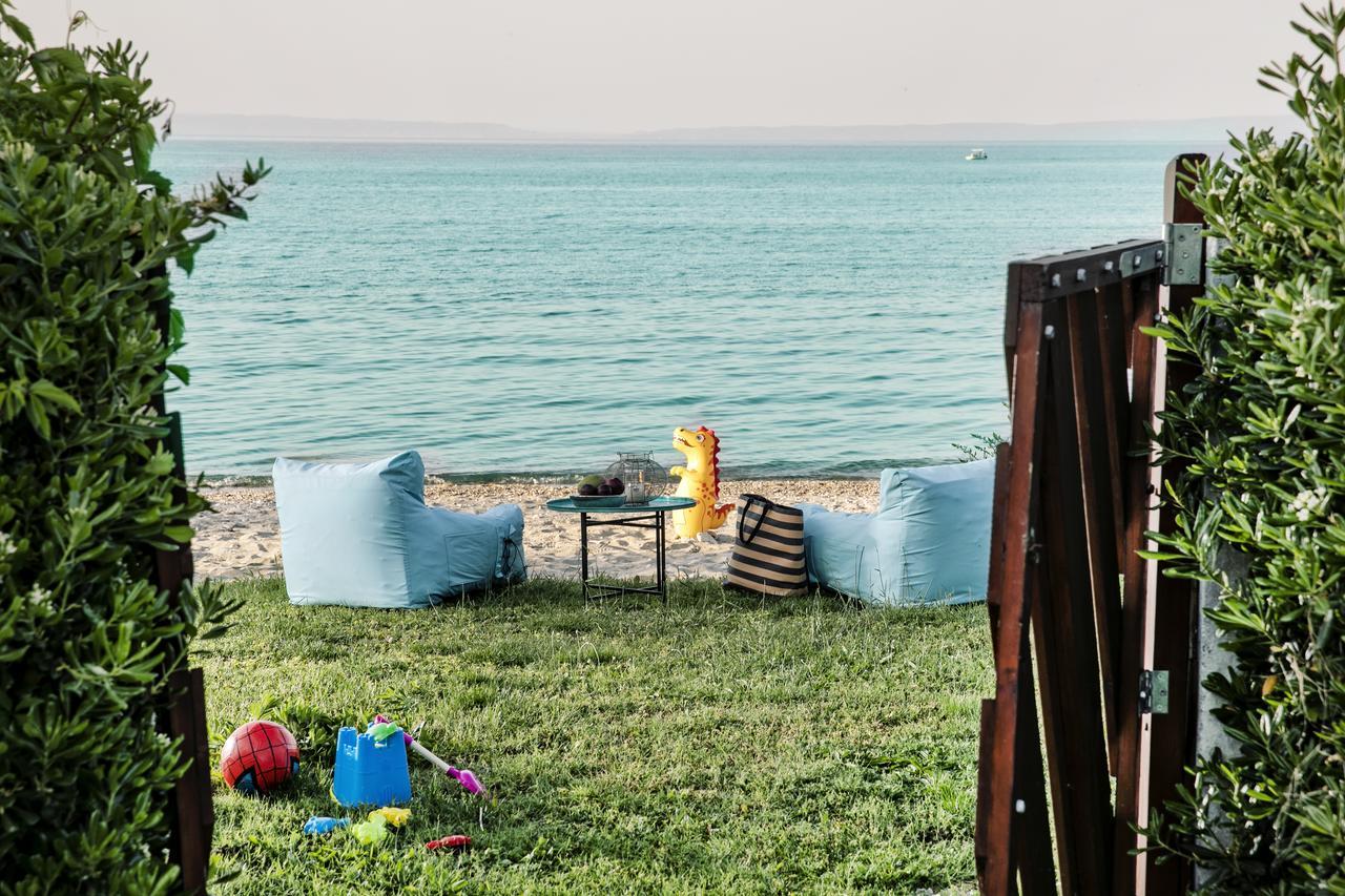 Hestia Beachfront Villa Polychrono Esterno foto